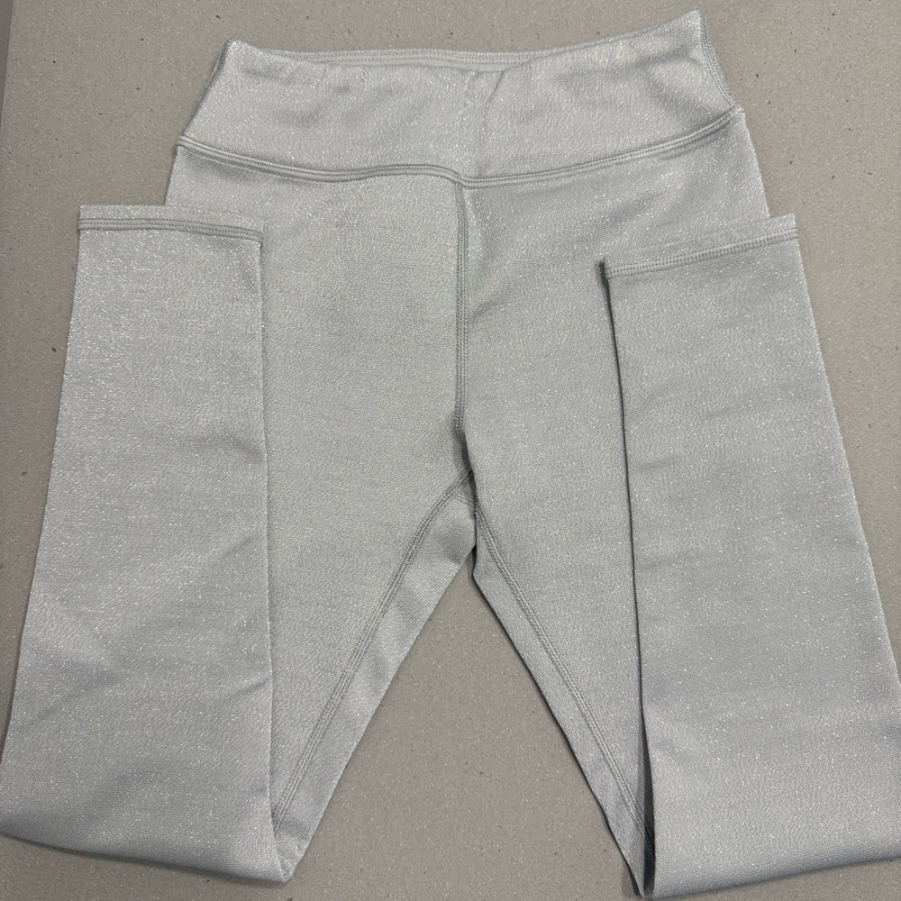 📚✏️ Zella Girls Silver Shimmer Leggings M - Picture 2 of 2